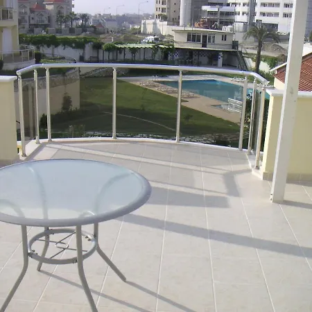 Stunning Large Within Walking Distance Of Everything