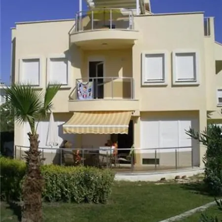 Stunning Large Within Walking Distance Of Everything